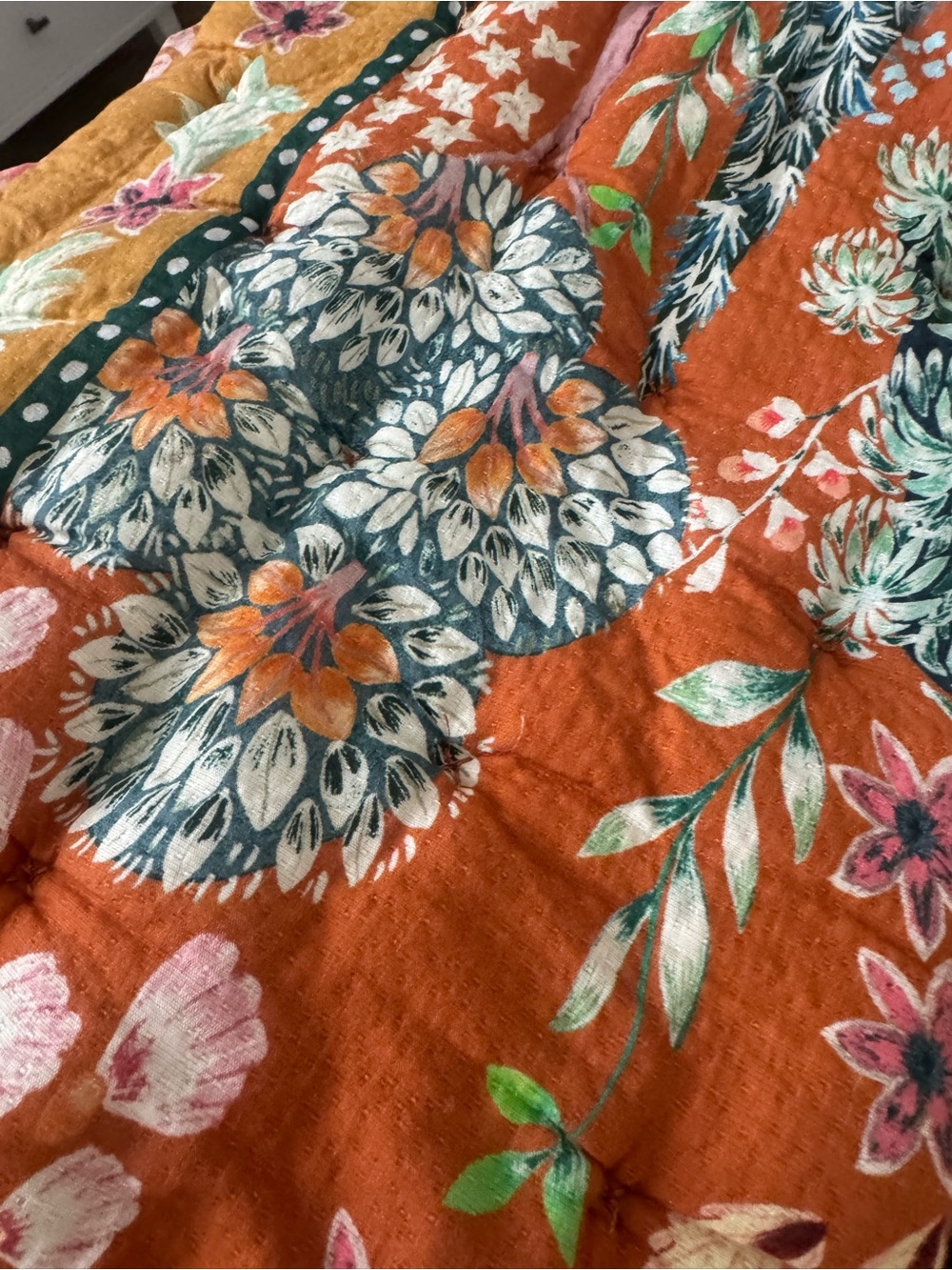 Anthropologie Averil organic cotton printed king comforter & shams. Vibrant! - Picture 3 of 6